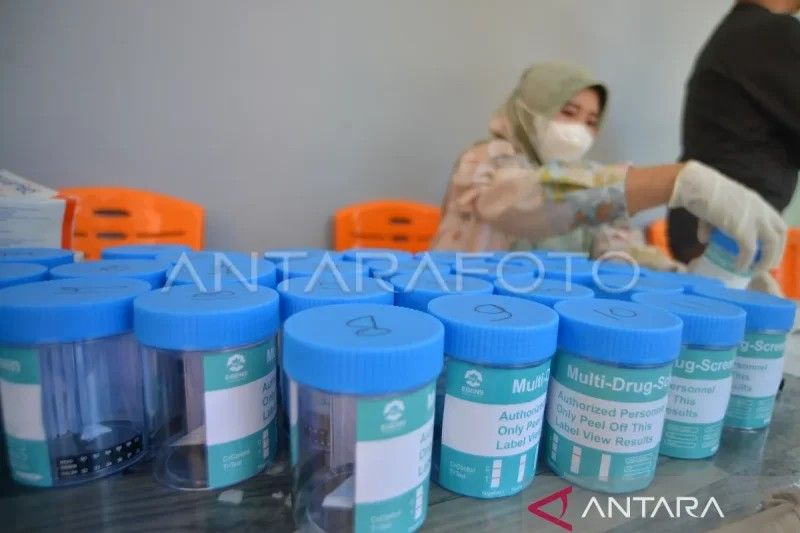 Tes Urine di Lapas Bulukumba: Bebas Narkoba, Razia Temukan Barang Terlarang