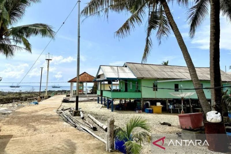 PLN Perkuat Infrastruktur Kelistrikan di Pulau Buku Limau, Belitung Timur