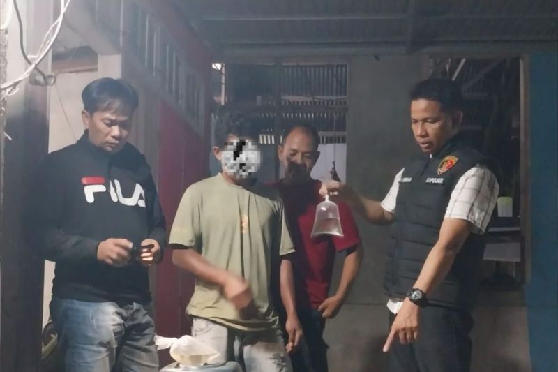 Polres Sigi dan TNI Razia Miras, Sita 60 Liter Cap Tikus!