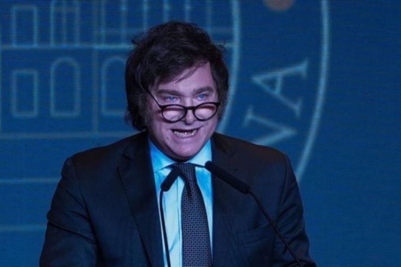 Presiden Argentina Javier Milei Tuding Jurnalis Sengaja Memukulnya dengan Mikrofon Saat Pemilu