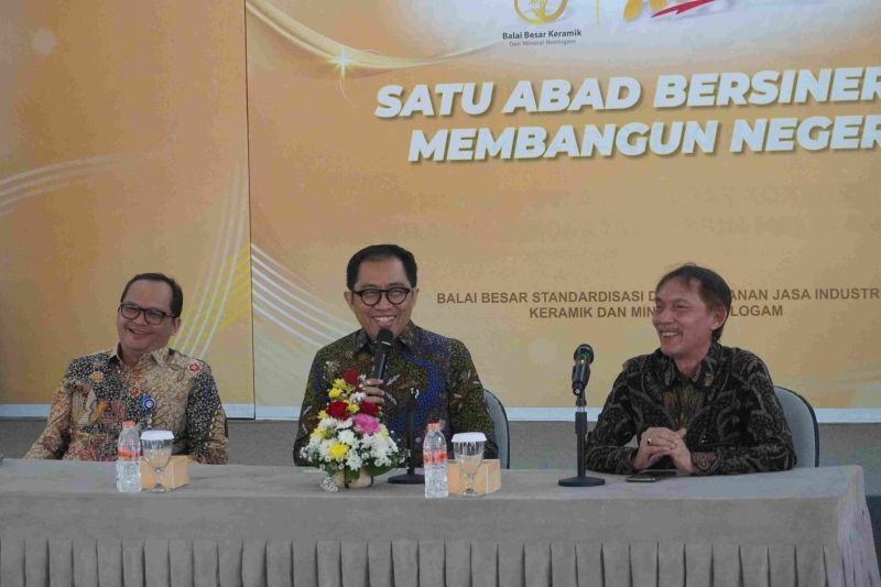 Wamenperin: SNI Tingkatkan Daya Saing Industri Keramik Nasional