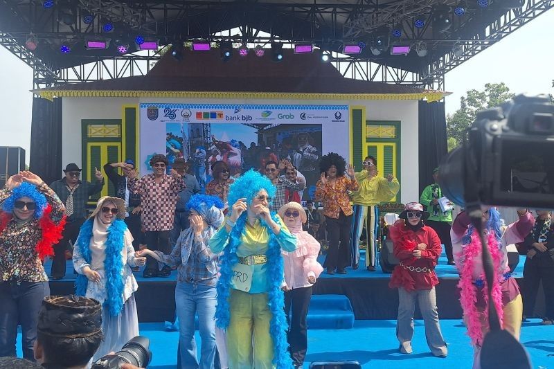 Lebaran Depok: Pejabat Bergaya 70-an Lestarikan Tradisi dan Budaya Lokal