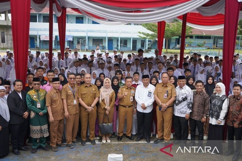 Gawat! Judi Online Ancam Pelajar Jambi, Gubernur Siapkan Instruksi Larangan HP di Sekolah