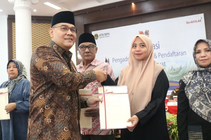 Wamen ATR/BPN Sosialisasikan Administrasi Tanah Ulayat di Bukittinggi: Kepastian Hukum untuk Masyarakat Adat