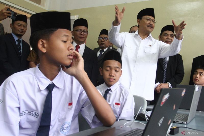Mensos Ungkap Kurikulum Sekolah Rakyat: Fokus Pendidikan Formal dan Karakter!