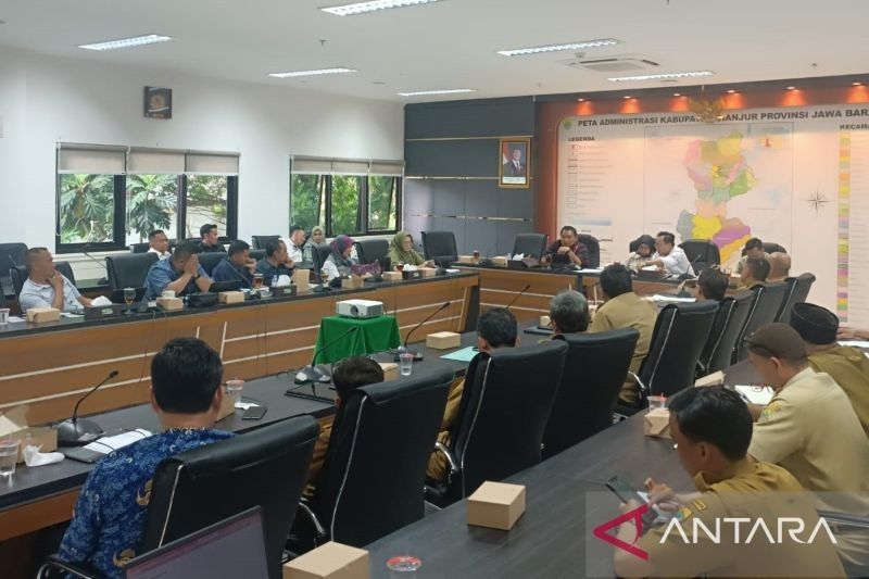 Diskoperdagin Cianjur Optimis Pembentukan Koperasi Desa Merah Putih Rampung Akhir Mei