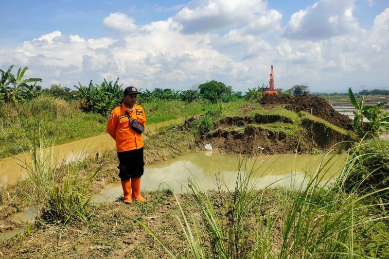 BPBD: Perbaikan Tanggul Sungai Renggong Grobogan Tertunda Hingga Air Surut