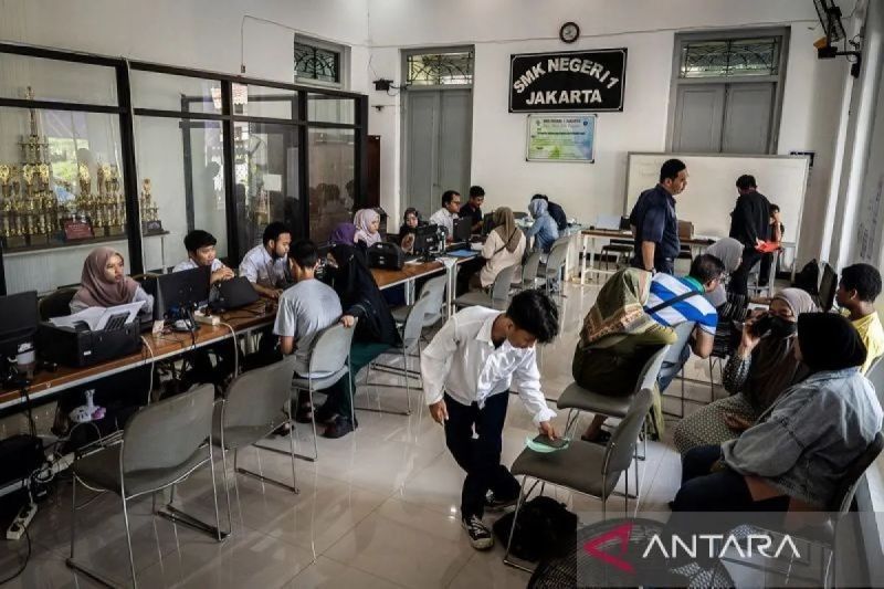 SPMB Jakarta Barat 2025 Dibuka! Simak Jadwal, Kuota, dan Jalur Pendaftarannya