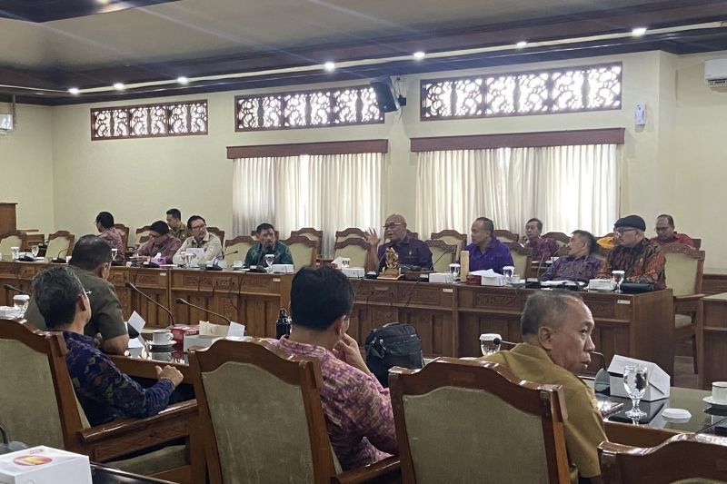 DPRD Bali Akan Panggil Pemilik Vila Ilegal di Tebing Pantai Bingin, Diduga Libatkan WNA!