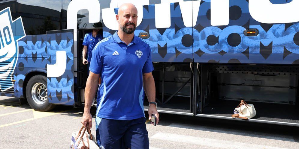 Pepe Reina Umumkan Pensiun, Bakal Memulai Karier Baru