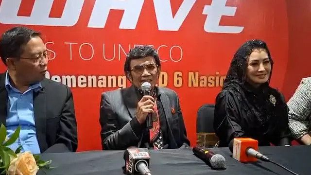 Selamat, Raja Dangdut Rhoma Irama Raih Penghargaan Lifetime Achievement di Ajang Lomba Cipta Dangdut 2025