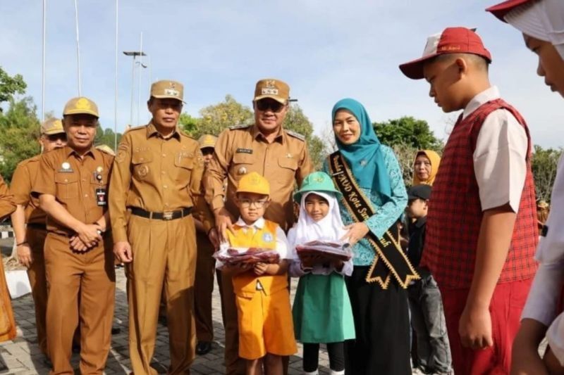 Tahukah Anda? Pemkot Sungai Penuh Luncurkan Program Seragam Sekolah Gratis untuk Ribuan Pelajar