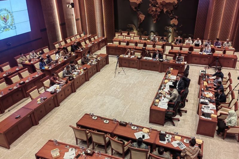 Pakar Tegaskan: Lembaga Penyiaran dan Platform Digital 'Dua Spesies Berbeda' dalam Regulasi Penyiaran Digital