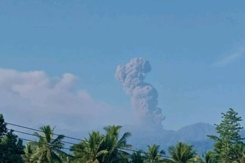 Fakta Erupsi Gunung Dukono: Semburkan Abu Vulkanik 1.200 Meter, Waspada Level II