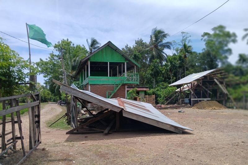 Terungkap! Bupati Instruksikan BPBD Aceh Besar Gerak Cepat Tangani Puluhan Bangunan Rusak Akibat Angin Kencang