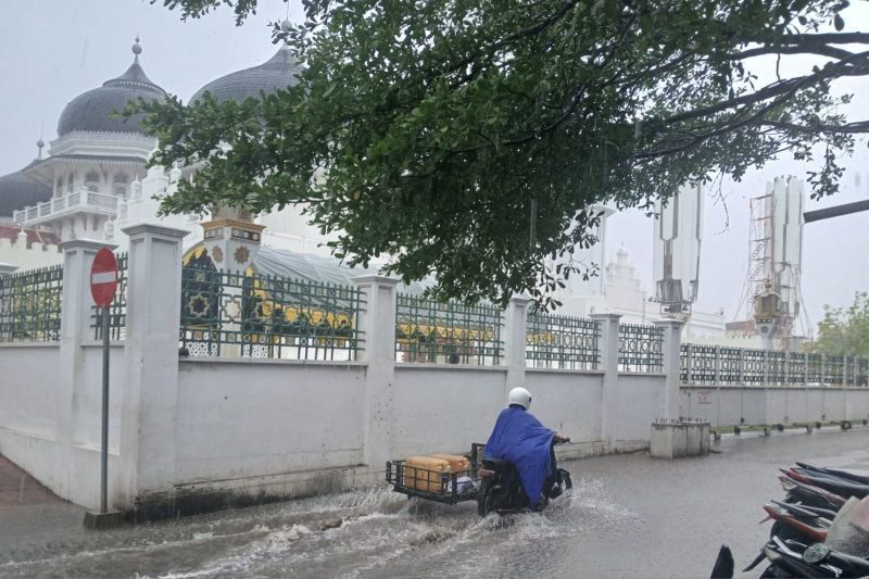 Tahukah Anda Gelombang Rossby Ekuator? BMKG Aceh Imbau Warga Tetap Waspada Cuaca Meski Membaik!