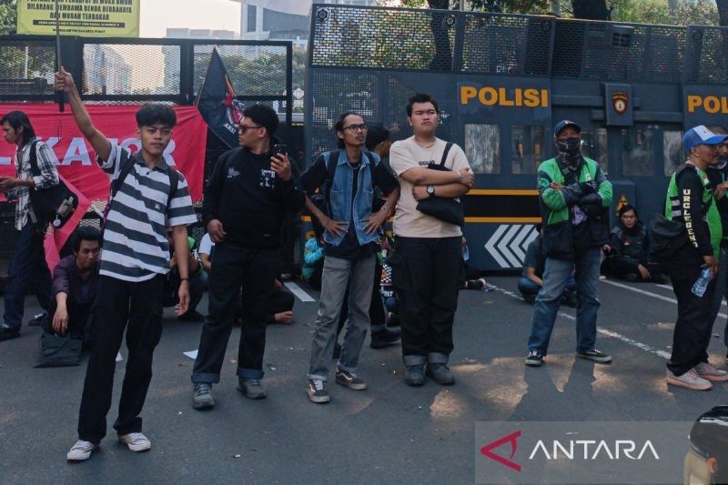 Fakta Unik Demo Ojol di Monas: Klaim 50 Ribu Massa, Hanya Puluhan yang Hadir