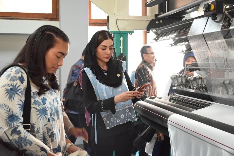 Trivia Impor: 2,19 Juta Ton Tekstil dari Tiongkok, Legislator Desak Penyelamatan Industri Tekstil Nasional