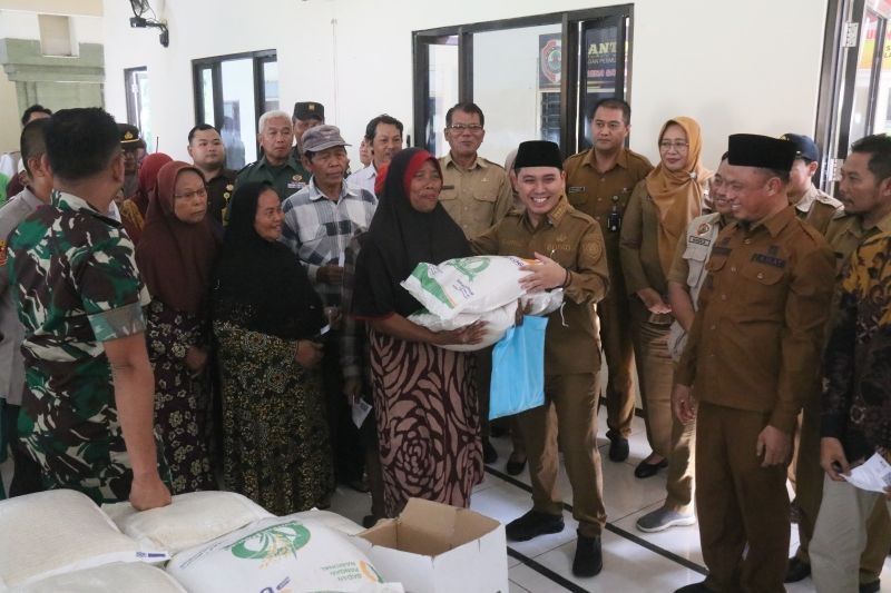Tahukah Anda, 83.589 Warga Mojokerto Terima Bantuan Pangan? Pemkab Mojokerto Salurkan 1,6 Juta Kg Beras