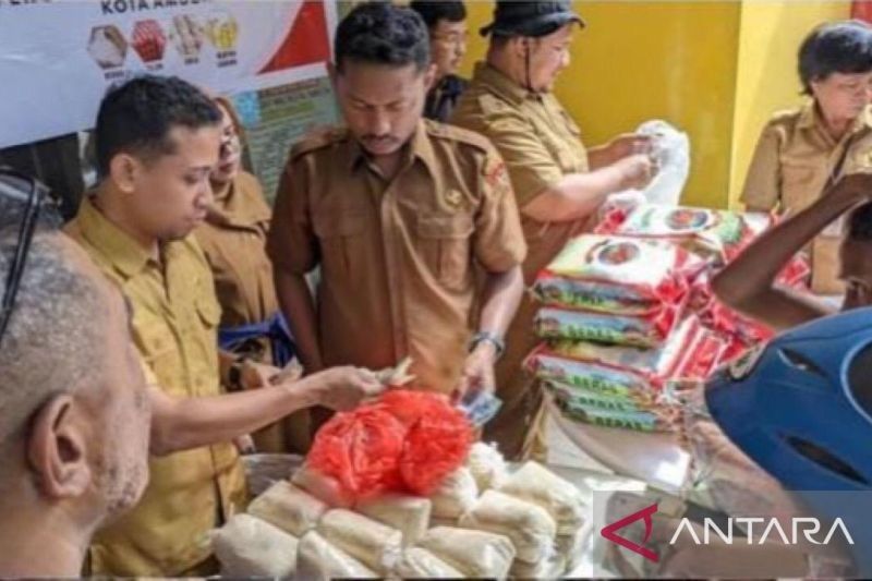 Fakta Unik Gerakan Pangan Murah Ambon: Tekan Inflasi Akibat Cuaca Ekstrem, Bawang Ludes Diserbu Warga!