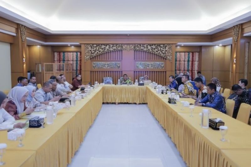 Fakta Unik: DPRD Kalsel Tercepat Se-Indonesia Selesaikan Pembahasan RAPBD-P 2025, Jadi Contoh Daerah Lain