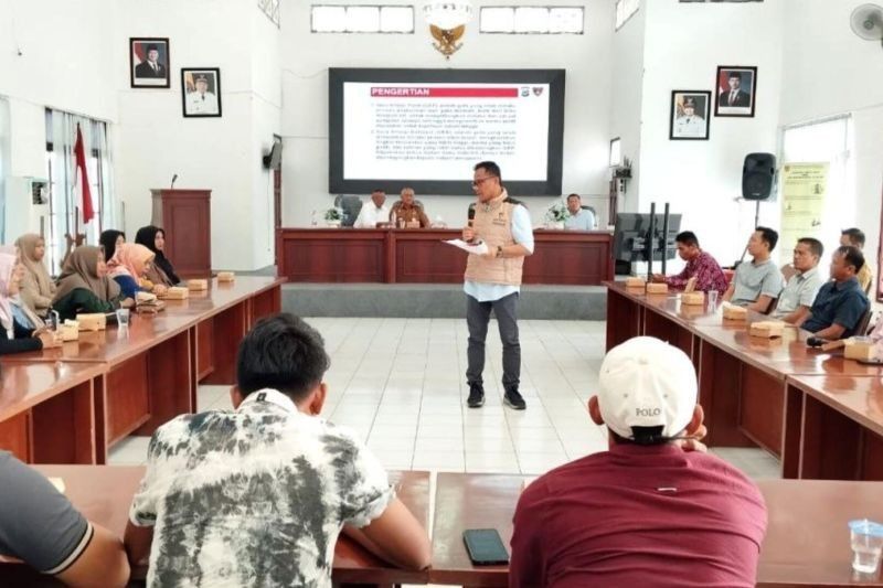 Mengapa Gula Rafinasi Tidak Boleh Dikonsumsi Langsung? Diskop UKM Kalsel dan Polda Tegaskan Ketaatan Regulasi