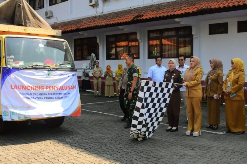 Fakta Unik: 71 Ribu Warga Terima Bantuan Beras Pekalongan, Solusi Atasi Kenaikan Harga Pangan?