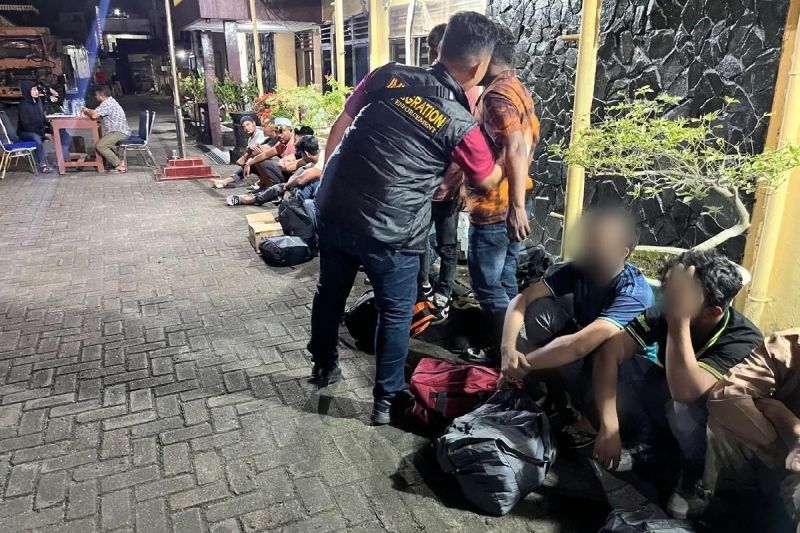 Terungkap! 58 WNA Dideportasi Imigrasi Medan, Ini Penyebab Utama Pelanggaran Izin Tinggal