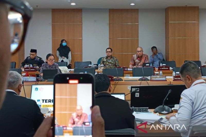 DPRD DKI Tolak Alih Fungsi Lapangan Sepak Bola Kedoya: Kenapa Warga Mati-matian Mempertahankannya?