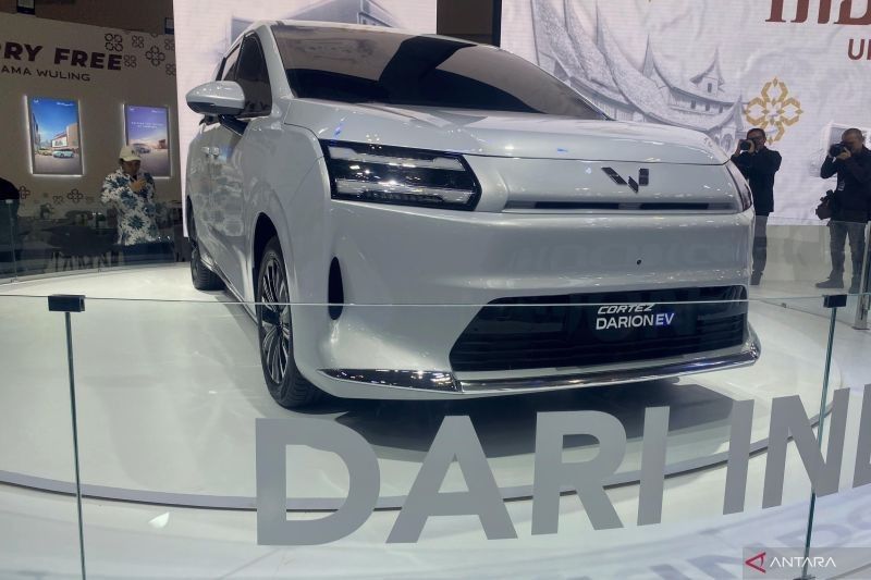 Wuling Cortez Darion, MPV