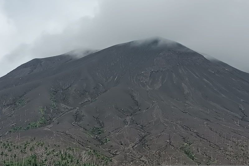 Terbaru: Badan Geologi Catat 15 Kali Gempa Vulkanik dalam di Gunung Ruang, Indikasi Magma Naik?