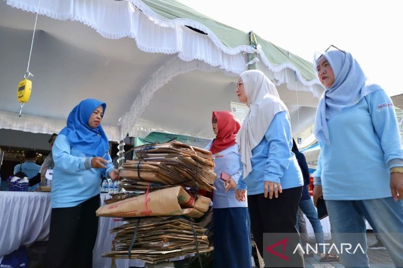 Tahukah Anda? Banjarmasin Giatkan Program Tukar Sampah Sembako, Solusi Inovatif Atasi Darurat Sampah!