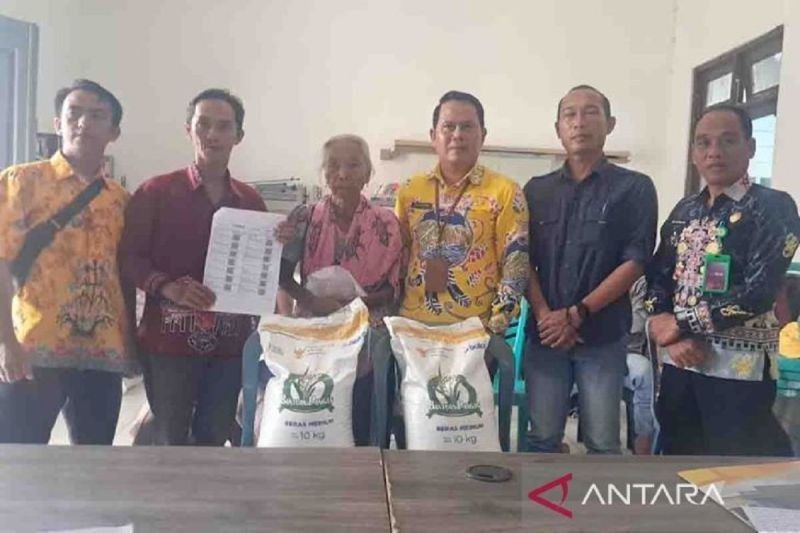 Fakta Unik: 2.191 Warga Terima Bantuan Pangan Gunung Mas, Hemat Belanja Beras!