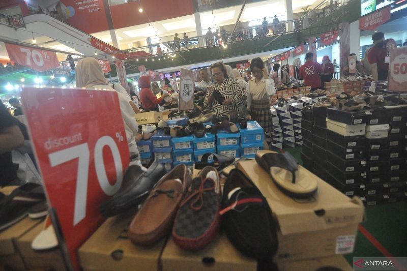 Mencegah 'Rojali', Ini Rekomendasi PHRI untuk Tingkatkan Daya Beli dan Perizinan Usaha