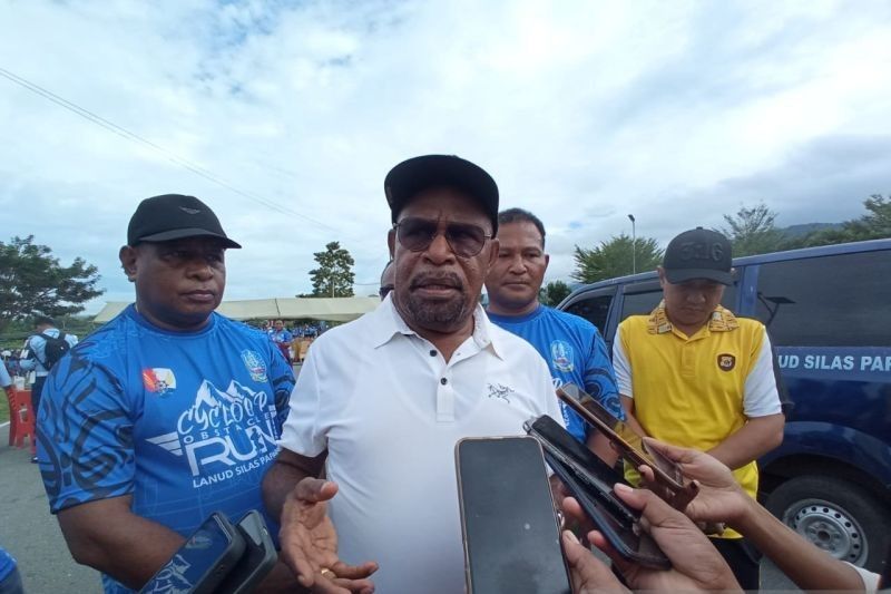 Bupati Jayapura Imbau Masyarakat Tak Lakukan Pemalangan Sekolah: Hak Pendidikan Anak Jangan Dikorbankan