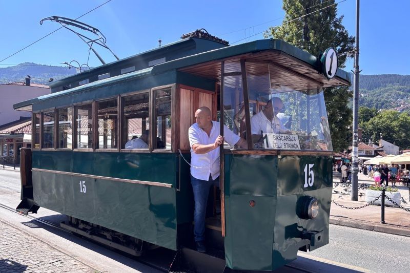 Menjelajahi Sejarah Trem Tua Sarajevo: Lokomotif Listrik Tertua di Eropa yang Penuh Nostalgia