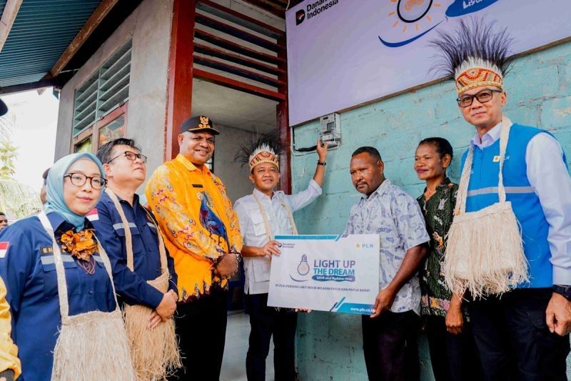Terungkap! Proyek Listrik Terbengkalai Sejak 2010 di Papua Kini Dipercepat: Menteri Bahlil Pastikan Pemerataan Listrik Papua Hingga Pelosok