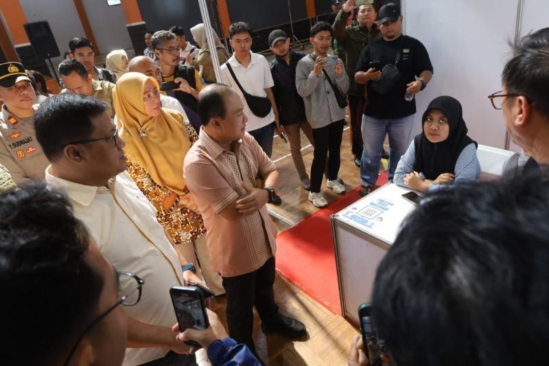 Angka Pengangguran Kuningan Turun Drastis! Bupati Targetkan 6.000 Pencaker Terserap Lewat Bursa Talenta Kuningan Tahap Kedua