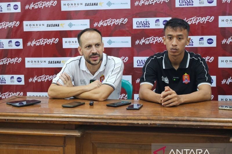 Pelatih Asal Portugal, Mario Lemos Soroti Kecepatan Permainan Persijap Jepara Usai Uji Coba