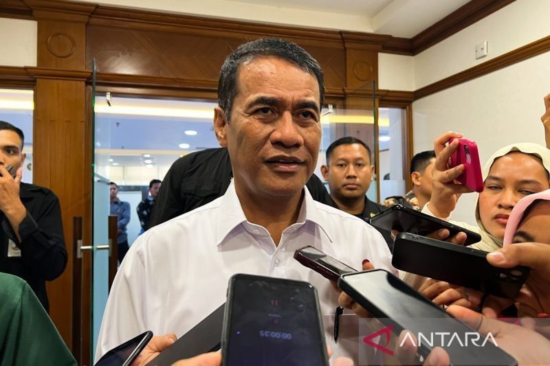 Terbongkar! Modus Pengoplosan Beras SPHP dan Premium di Riau Rugikan Konsumen Rp9.000/Kg, Mentan Apresiasi Polda