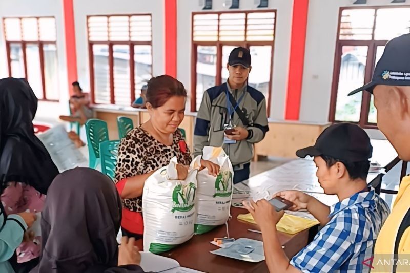 Tahukah Anda? 686 Ton Beras Bantuan Pangan Bulog Disalurkan untuk Puluhan Ribu Warga di OKU Timur