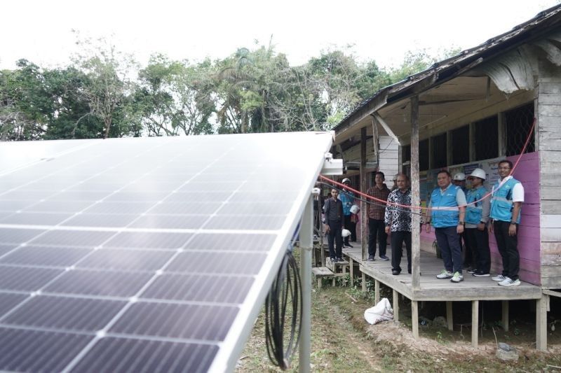 Fakta Unik: PLN Sulap Sungai Kahayan Jadi Jalur Terang, Hadirkan Listrik Tenaga Surya di Sekolah 3T Kalselteng
