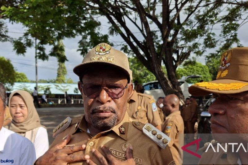 Bikin Kaget! Bupati Jayapura Ancam Pecat Aparat Jika Terbukti Jual Beras Bantuan Pemerintah