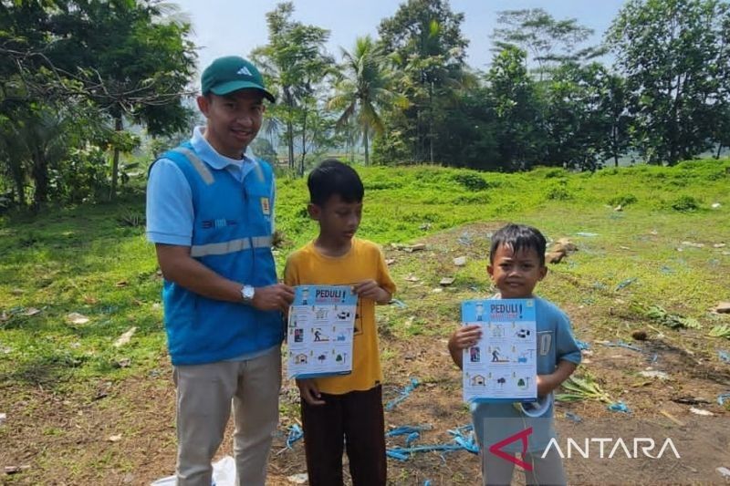 Tahukah Anda Bahaya Layangan Dekat Jaringan Listrik? PLN Cianjur Edukasi Anak dan Remaja tentang Keselamatan Listrik