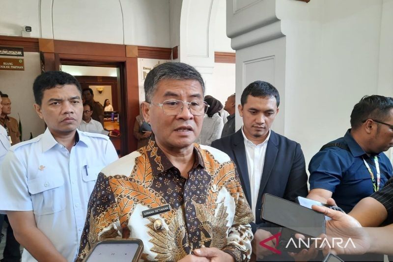 Terkuak! Klaim Kebocoran Data Jawa Barat 4,6 Juta Warga di Darkweb: Wagub Jabar Tegaskan Bukan dari Sistem Pemprov.