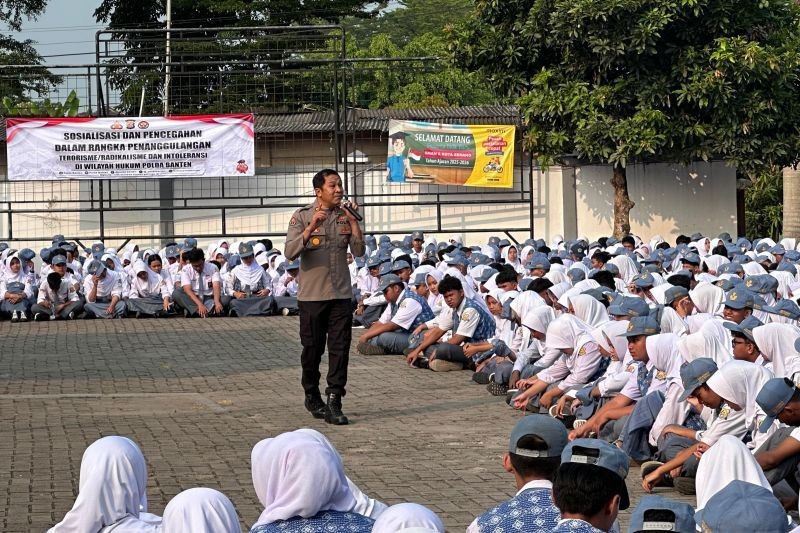 Polda Banten Edukasi Siswa SMAN 6 Serang: Mengapa Remaja Rentan Bahaya Radikalisme?
