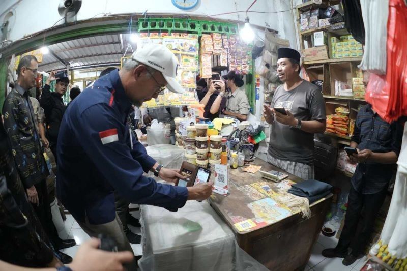 Tahukah Anda? QRIS Makassar Kini Berlaku di Seluruh BUMD, Transaksi Jadi Lebih Efisien!