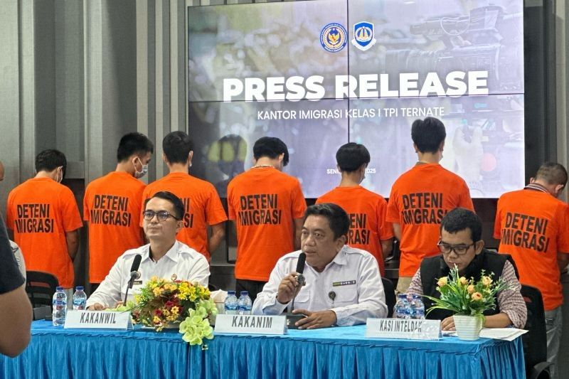 Kantor Imigrasi Ternate Deportasi 23 Warga Vietnam, Terungkap Modus Visa Wisata untuk Tujuan Lain