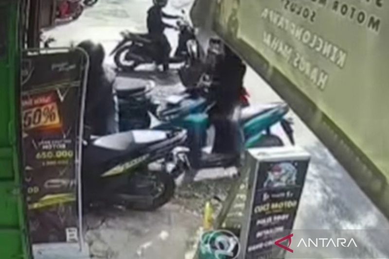Terungkap! Modus Cepat Pencurian Sepeda Motor Bersenjata Api di Jakarta Barat, Pelaku Tembakkan Senjata
