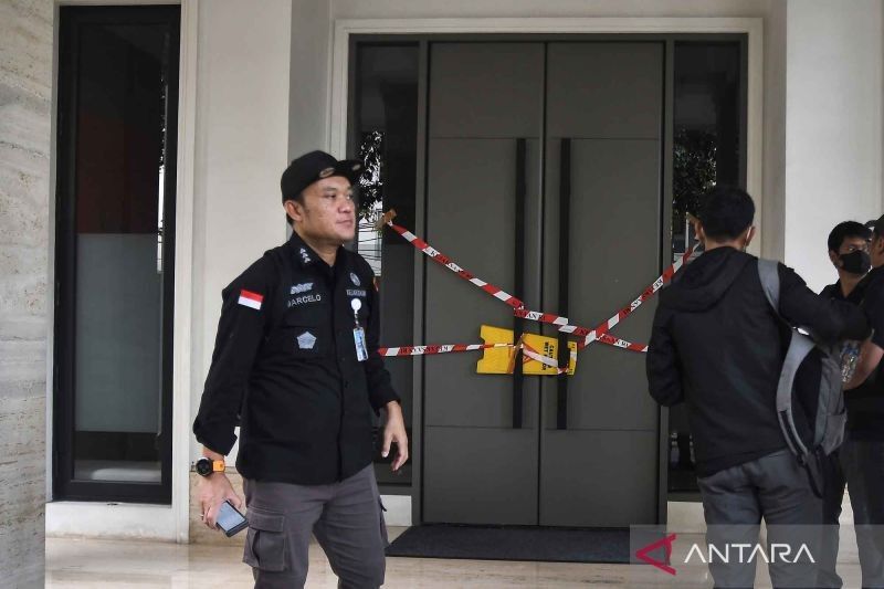 Terungkap! Mengapa Paspor Buronan Korupsi Pertamina Muhammad Riza Chalid Dicabut?
